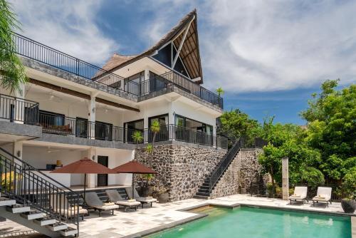 Jempiring - luxury spacious villa with staff! in Temukus