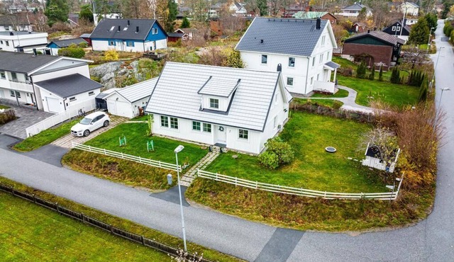 Lovely villa close to the beach in Stockholms län