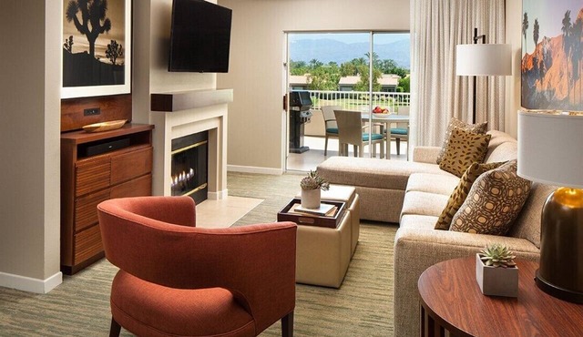 Luxurious 2-bedroom lock-off villa in Rancho Mirage