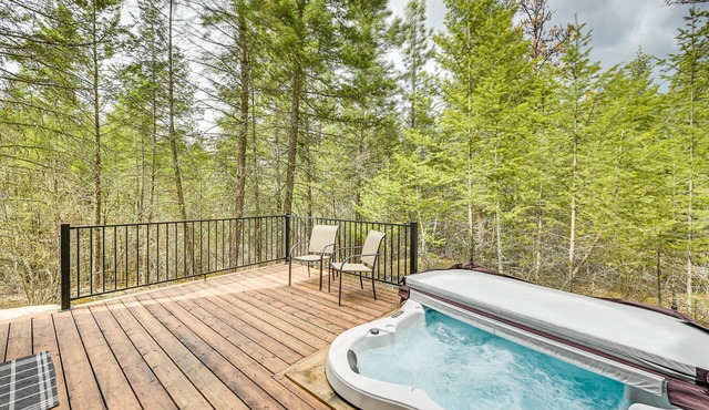 Modern Polson Cabin w/Deck Near Flathead Lake! in Polson