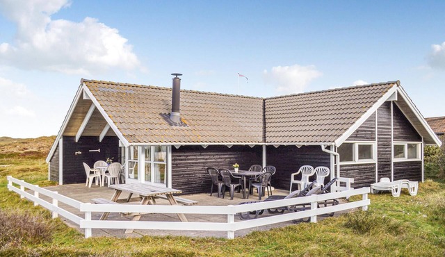 Nice home in Hvide Sande with sauna in Hvide Sande
