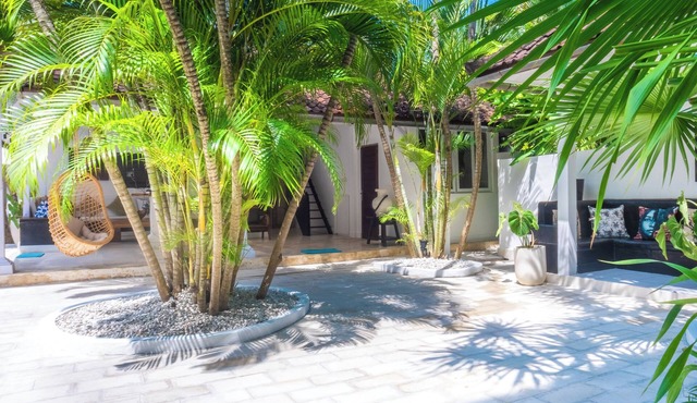 Oberoi Luxury Villa 1 - KuDeTa in Seminyak