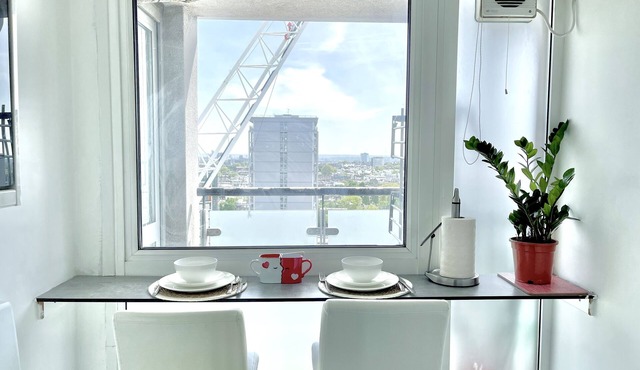 Paddington Luxury Apartment in London