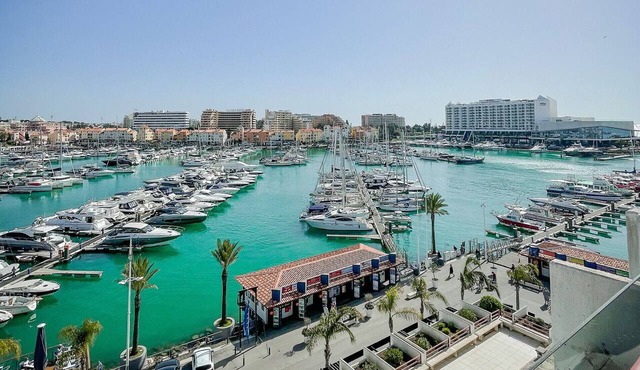 Penthouse Triplex Marina | T2 HsRentals Vilamarina in Vilamoura