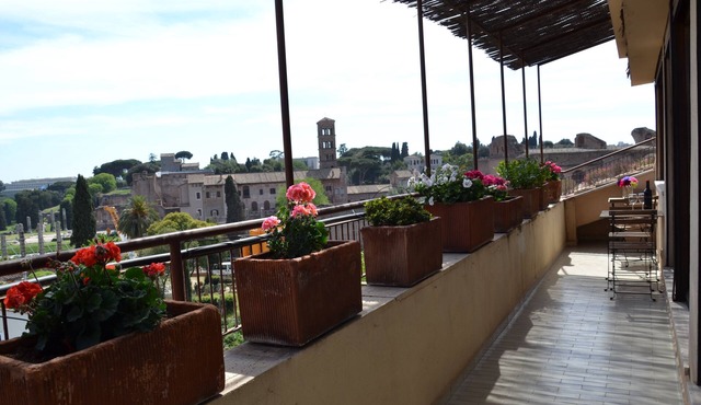 PENTHOUSE WITH VIEW NEAR THE COLOSSEUM in Roma