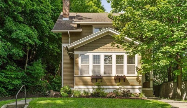 PRIME LOCATION in Red Wing Historic district in Red Wing