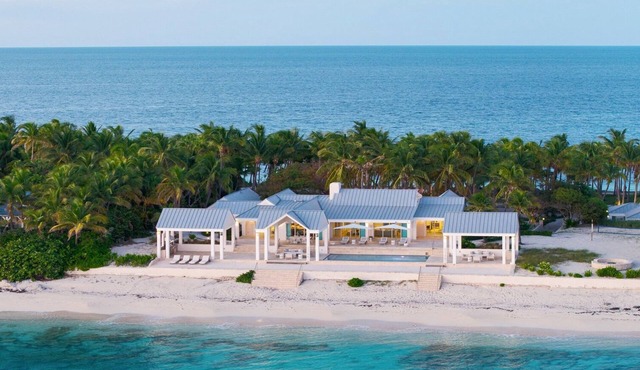 Private Island Estate 5BR + Dual Beachfront Pool & Yacht Access Cat Cay Bahamas