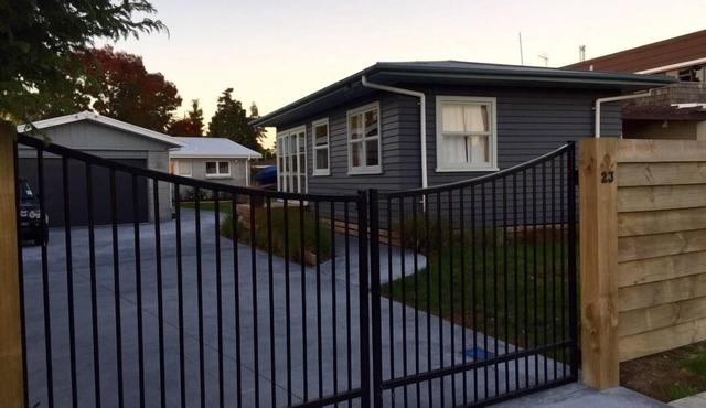 Rainbow Family Retreat - Two dwellings in Rainbow Point