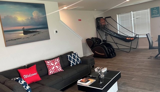 Relax with the whole family at this luxurious, brand-new, safe, and serene place in Raleigh