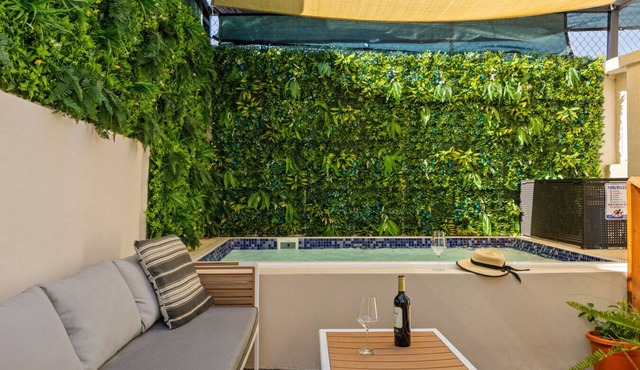 Riviera Villa 8BDR+5BA Pool Hot Tub @Ocean Park in San Juan
