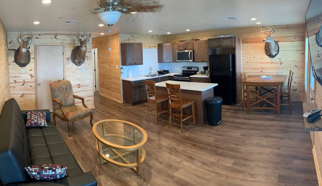 Spacious 3-Bedroom 2-Bath Houseboat in Venice for Rent in Venice