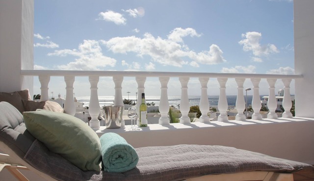 Spacious two bedroom house near the beach with private terrace and sea views in Puerto del Carmen