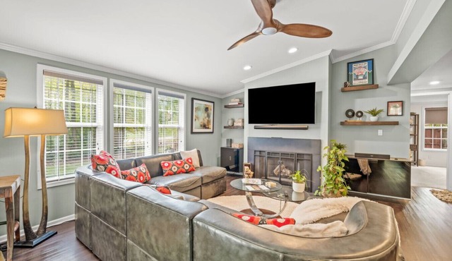 Stunning 3 Bedroom Retreat with Inspiring Backyard in High Point