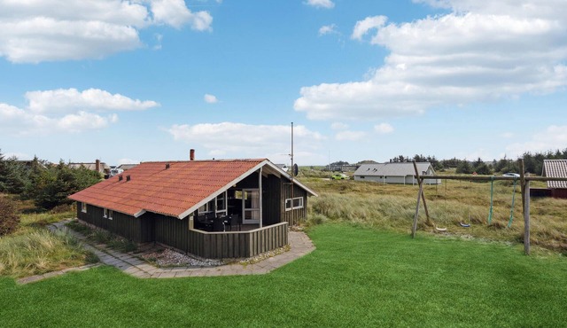 Stunning home in Hvide Sande with sauna in Hvide Sande