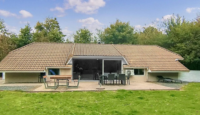 Stunning home in Oksbøl with sauna in Oksbøl