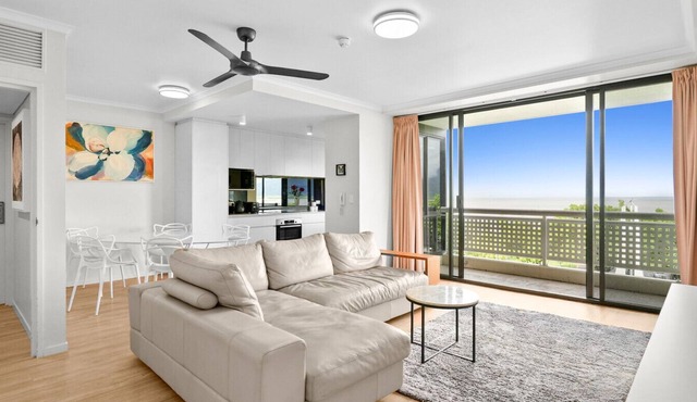 The Lookout at Northshore Tower- Waterfront Luxury with Panoramic Sea Views in Cairns North