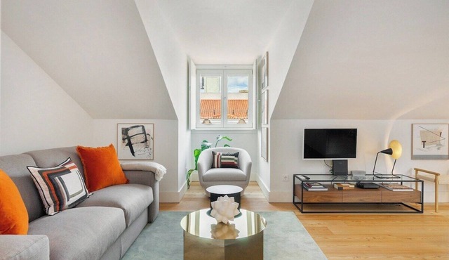 Top-Floor Studio in Prime Location in Lisbon
