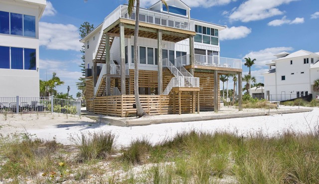 Unobstructed views of the beach from Lone Palm Retreat in Fort Myers Beach