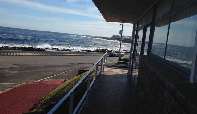 VIEW WONDERFUL beach-shops in PUNTA DEL ESTE
