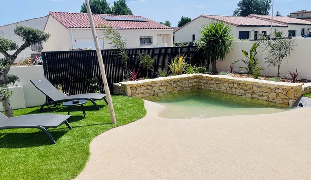 Villa with mini lagoon pool, 15 minutes from the beaches! in Beziers