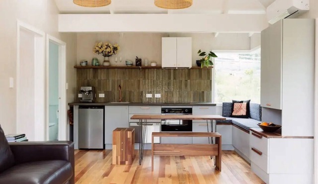 Wainui Stream Cottage in Raglan