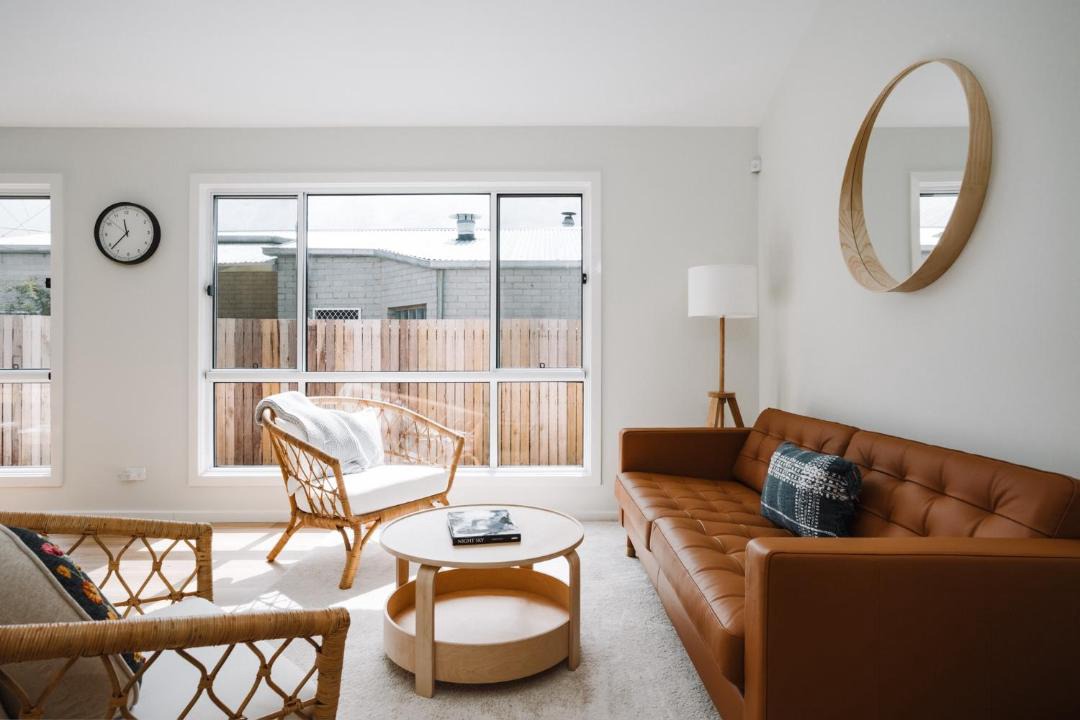 Narrabundah House | Exquisitely Spacious 3-Bed Home