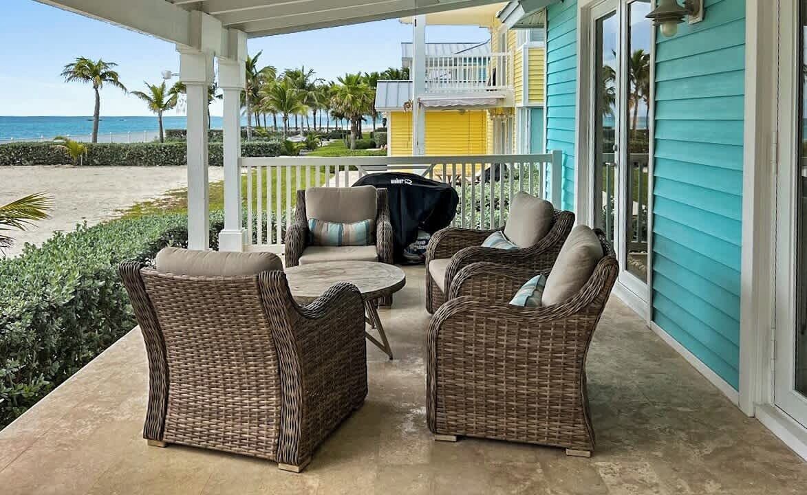 Photo of Patio Balcony in Alice Town