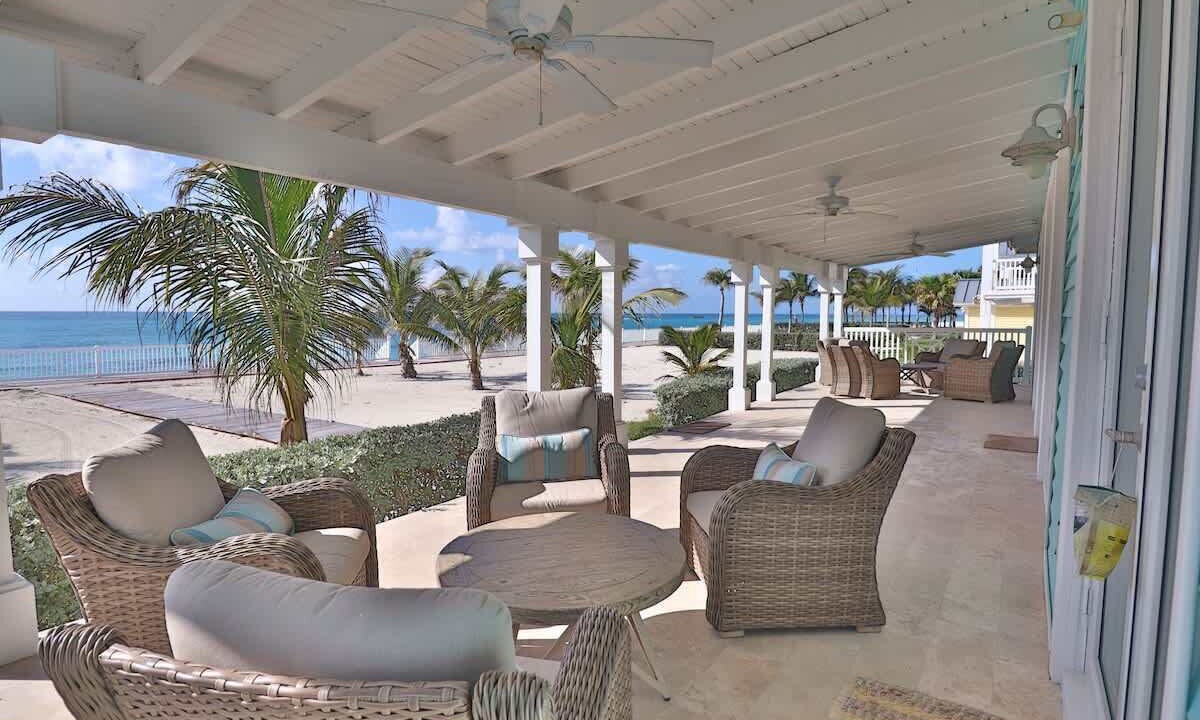 Photo of Patio Balcony in Alice Town