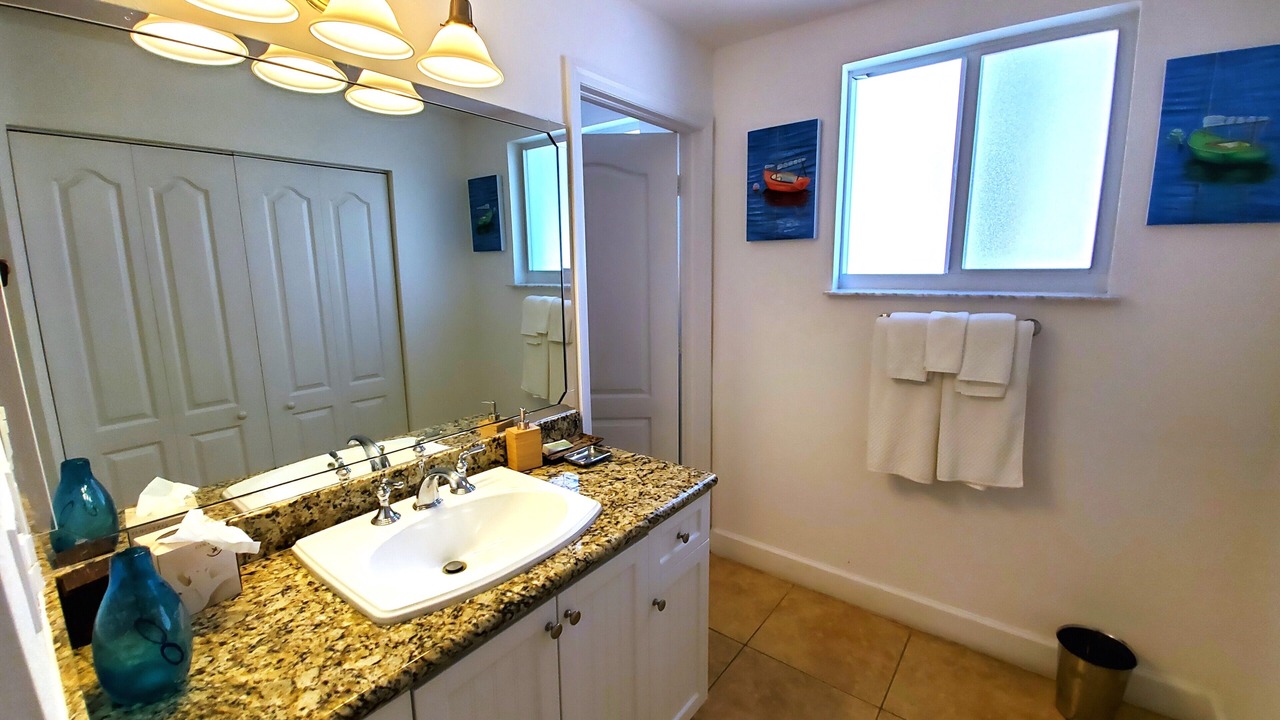 Photo of Bathroom in Alice Town