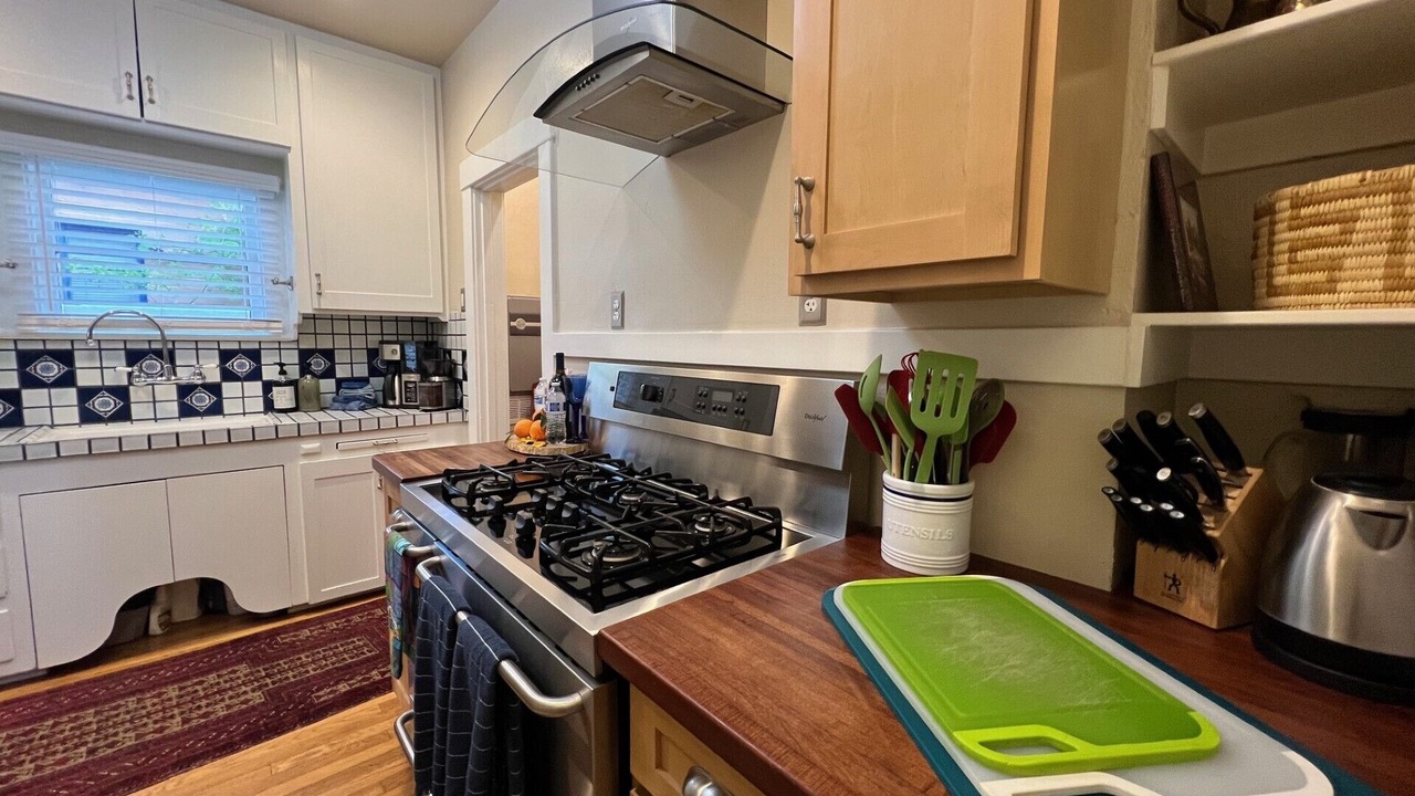 Photo of Kitchen in Sam Hughes