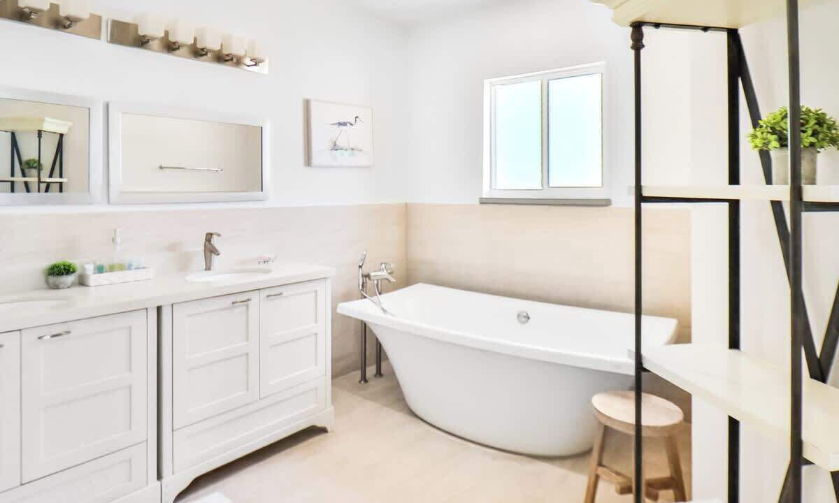 Photo of Bathroom in Alice Town