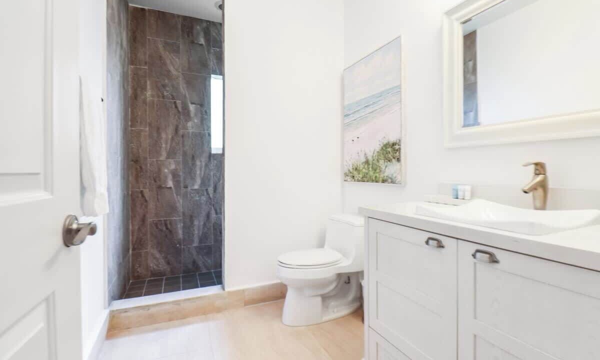 Photo of Bathroom in Alice Town