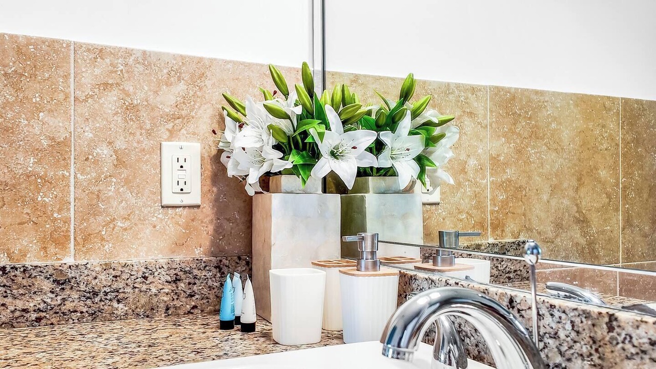 Photo of Bathroom in Alice Town