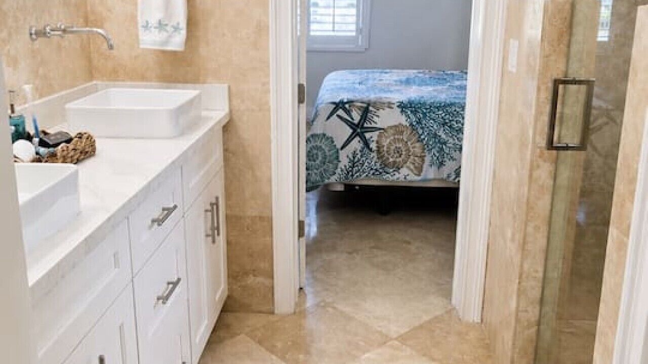 Photo of Bathroom in Alice Town