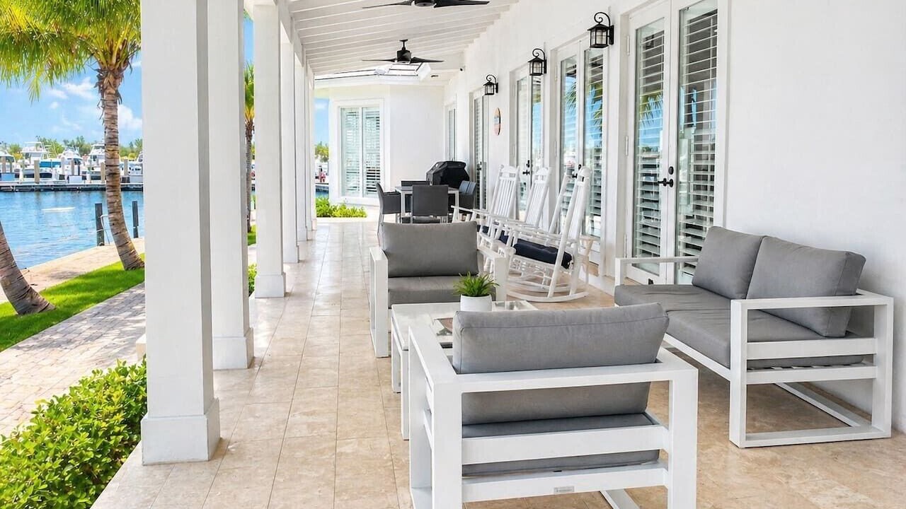 Photo of Patio Balcony in Alice Town