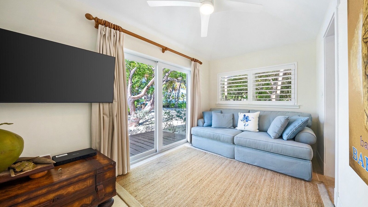 Photo of Livingroom in Cat Cay