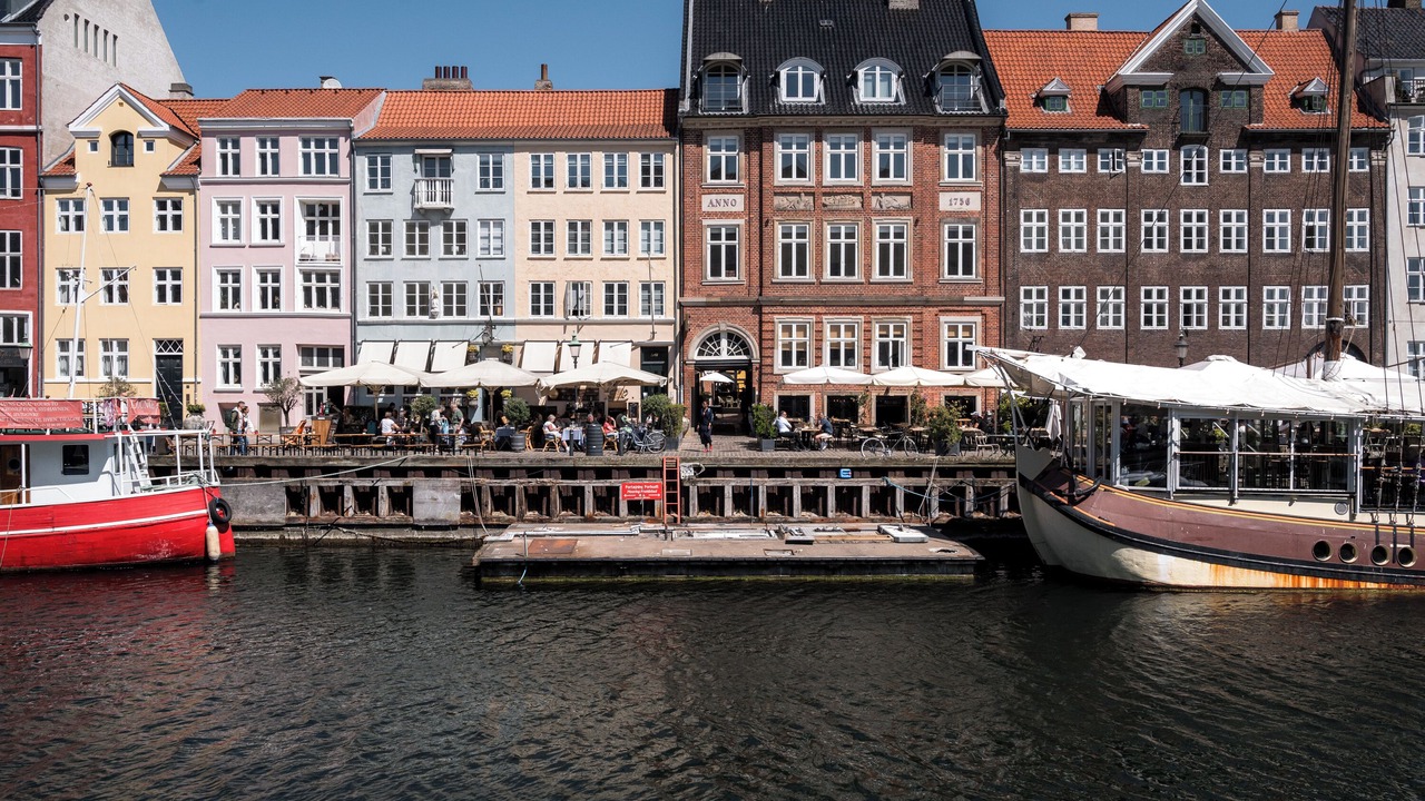 Photo of Outdoor in Nyhavn - Amalienborg