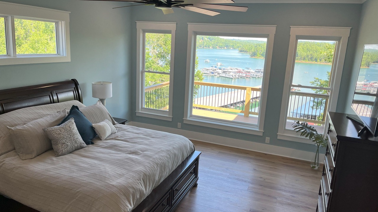 Photo of Bedroom in Andersonville