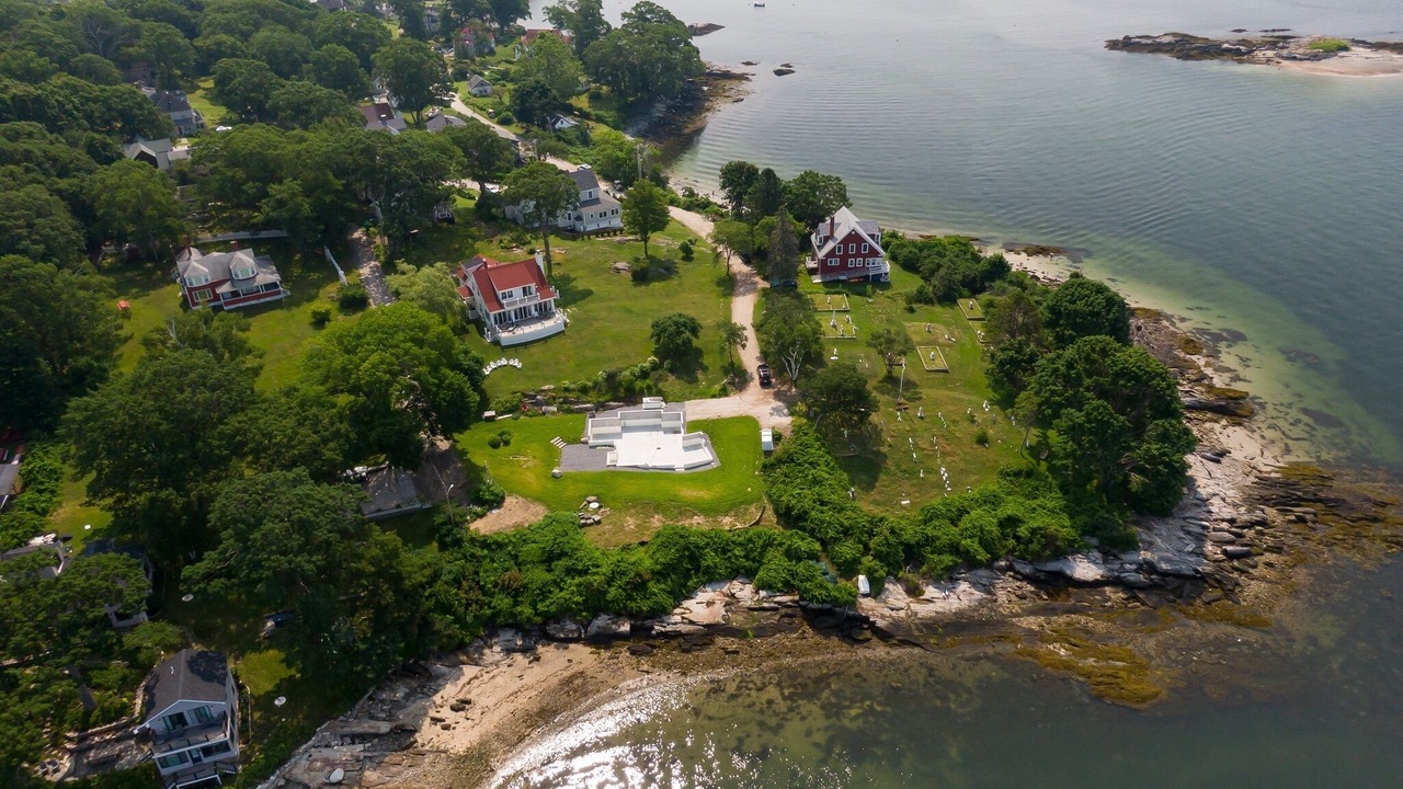 Photo of Others in Peaks Island