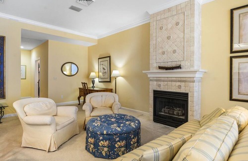 Harbor Springs Condo | Bank Penthouse Suite 12 - IN TOWN - Bay View! Elevator