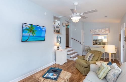 Isle of Palms Condo | #202 "Top O' the Stairs" 2Br/1Ba, Pet-Friendly