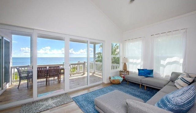 Lavender Beach House 2 Bedroom Home in Governor's Harbour