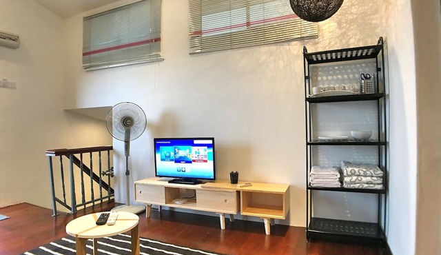 iBook10 Deluxe Loft Suite Room by iBook Homestay in George Town