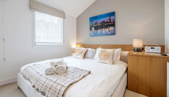 Conduit Mews Luxurious Mews House Next to Hyde Park in London