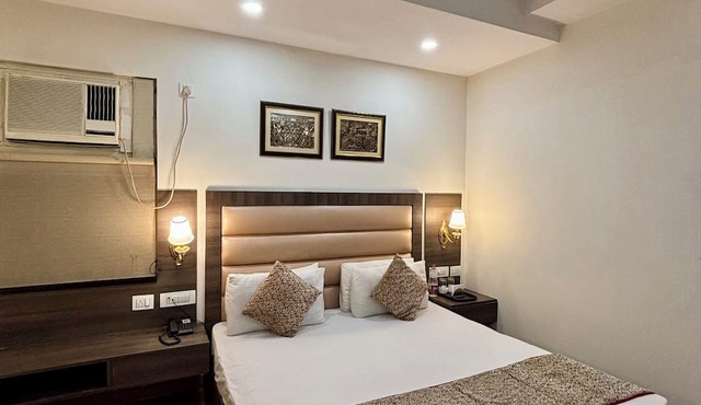 SATYAM ROOM in New Delhi