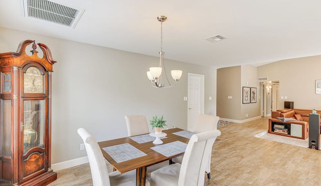 12 Mi to Old Town: Home w/Patio & Yard Space in Scottsdale