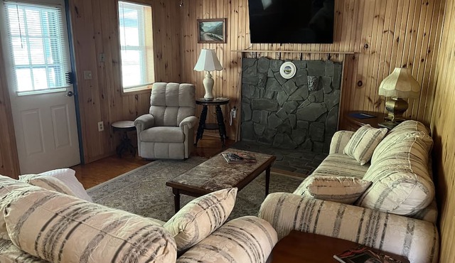 Thorn Creek Cottage in Sugar Grove