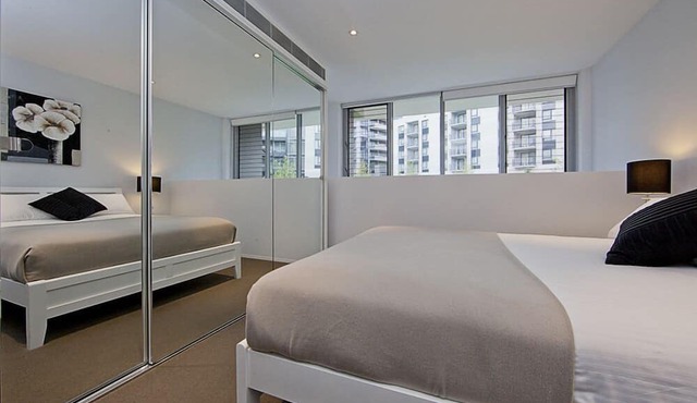 Accommodate Canberra in Barton