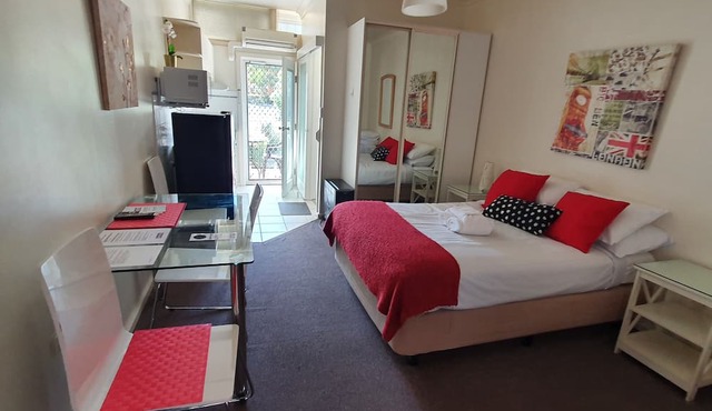 Griffith Studio Canberra - free parking in Griffith