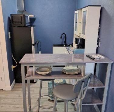 Small's Cozy Rest 9 Efficiency